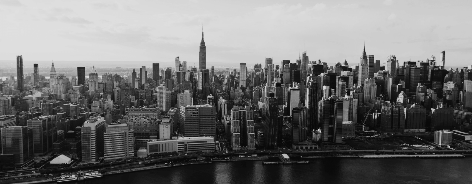 CloudMasonry Salesforce Consulting - Background Image - Black and white New York City skyline view